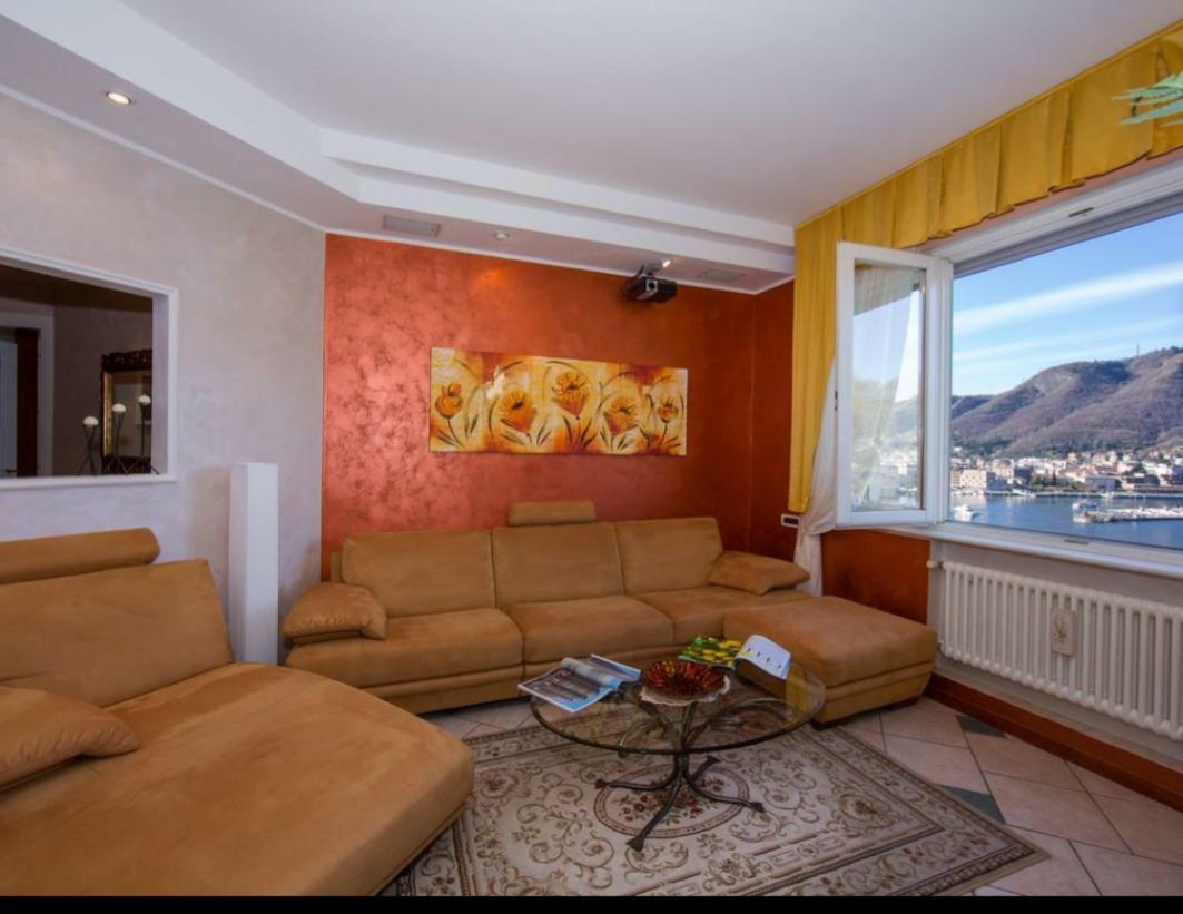 Lo Specchio Sul Lago - The House Of Travelers Όπως Εξωτερικό φωτογραφία